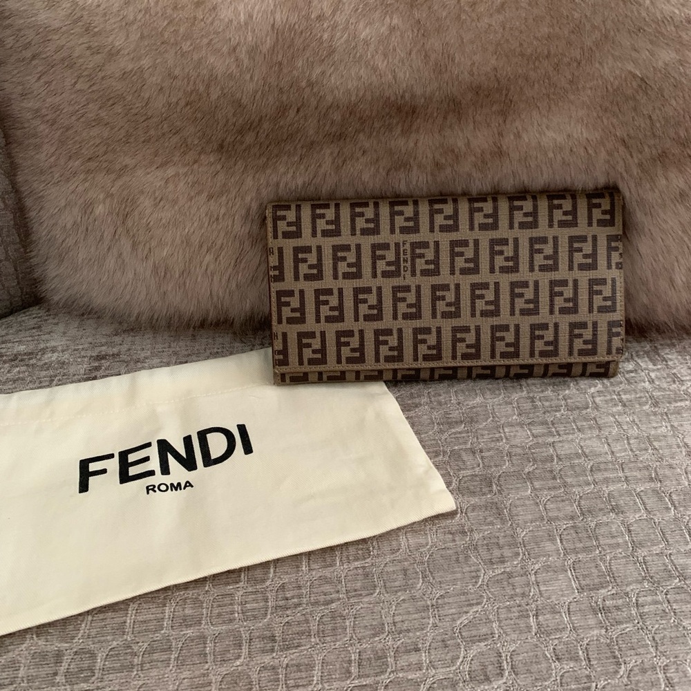 NWOT Fendi Zucca Wallet